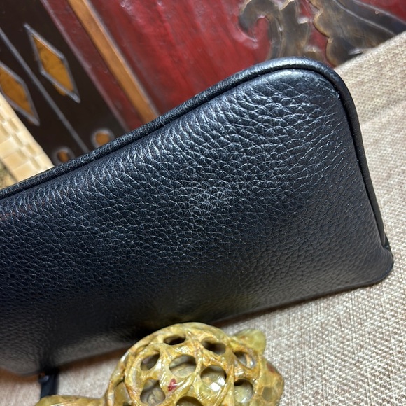 Kate Spade Black Pebbled Leather Wristlet GUC 8Lx4.25Hx1”W - Picture 11 of 17